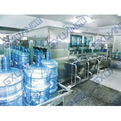 灌裝機，液體灌裝機，自動灌裝機，食用油灌裝機，眼藥水灌裝機