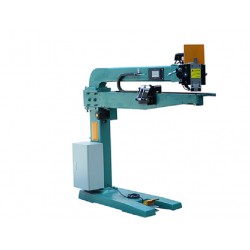 腳踩式雙伺服系統釘箱機