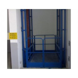 山東貨物提升機(jī)廠商直銷 開搶啦~！！