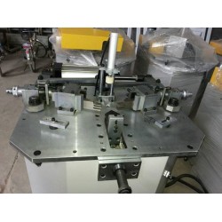 新型升降式氣動組角機|質(zhì)量認證，放心購買