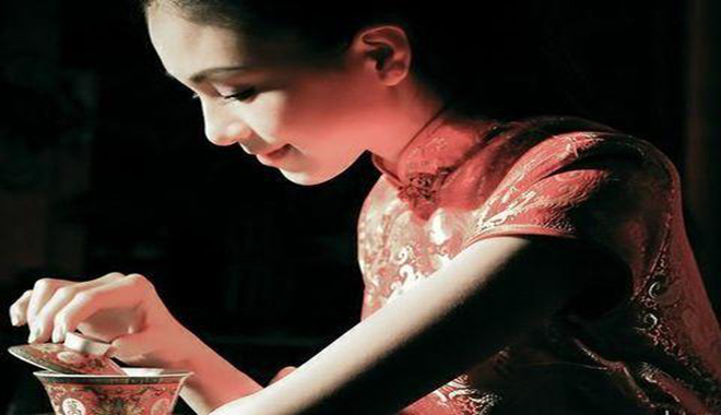 勾魂旗袍女子照片，數(shù)不盡的嫵媚與風(fēng)流！