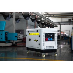 自啟動7千瓦柴油發(fā)電機(jī)靜音型