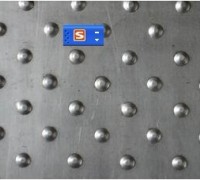 起鼓型防滑板防滑效果好，使用壽命長(zhǎng)，外形美觀大方。