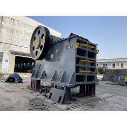 廢棄水泥塊破碎后能鋪路嗎？水泥塊破碎機有哪些？