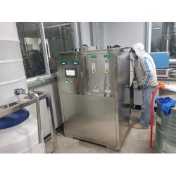 無錫錫山化工實(shí)驗室全不銹鋼純凈水設(shè)備